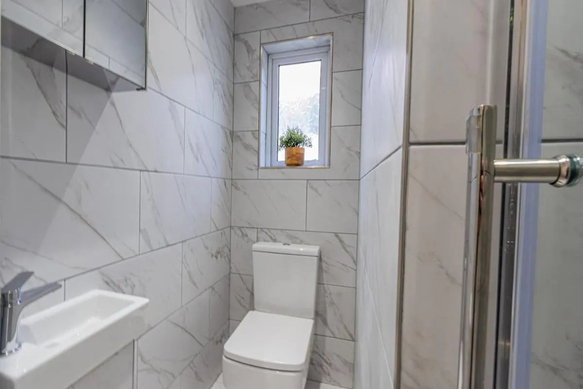 The Luxury Home Free Parking 10 Min Walk To Cardiff Town Hébergement de vacances